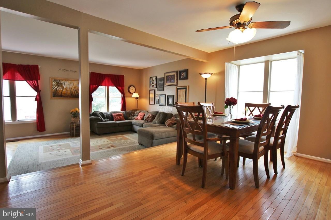 5459 Tillary Ct - Photo 4 of 23