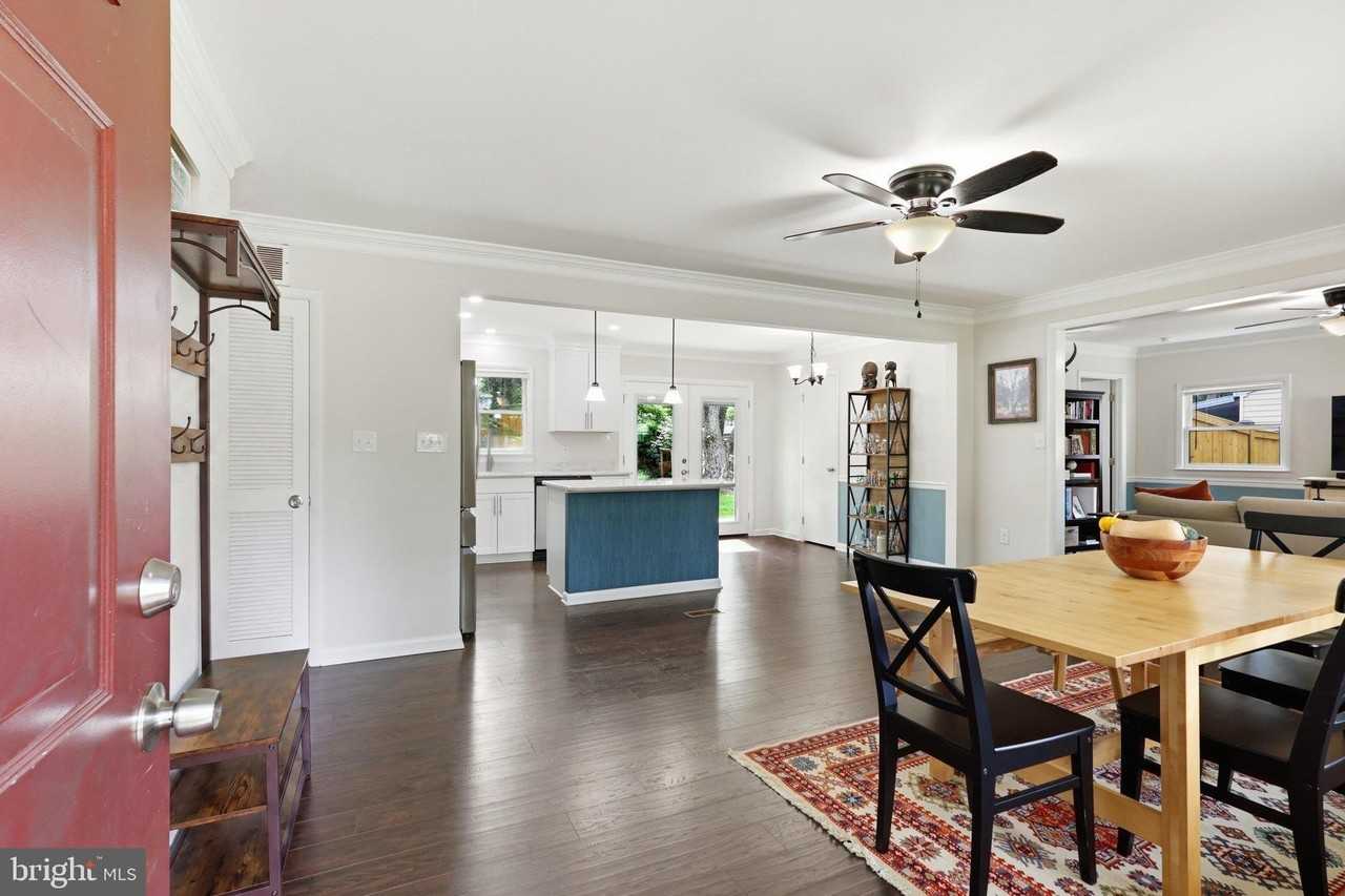 4907 Shirley St - Photo 4 of 28