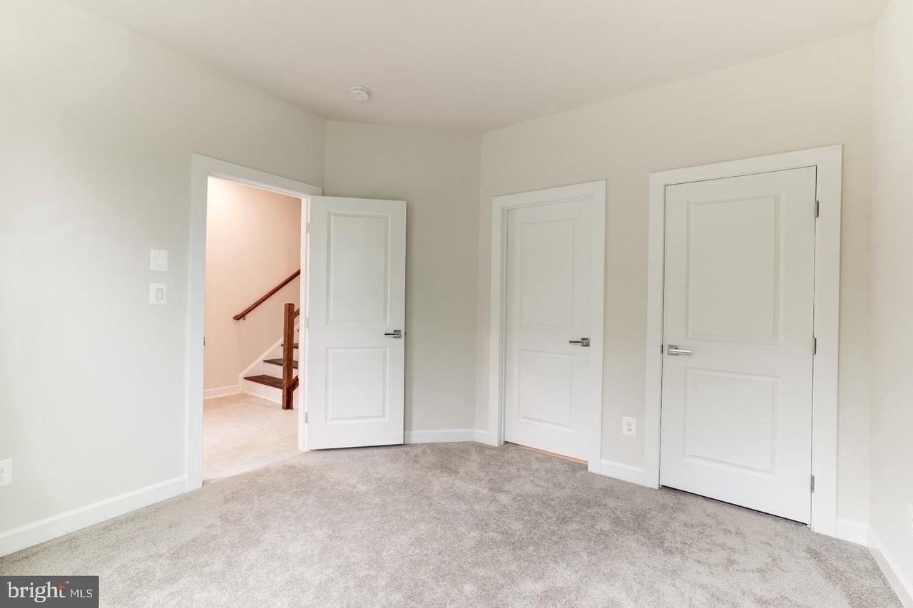 13036 Hattontown Sq - Photo 7 of 50
