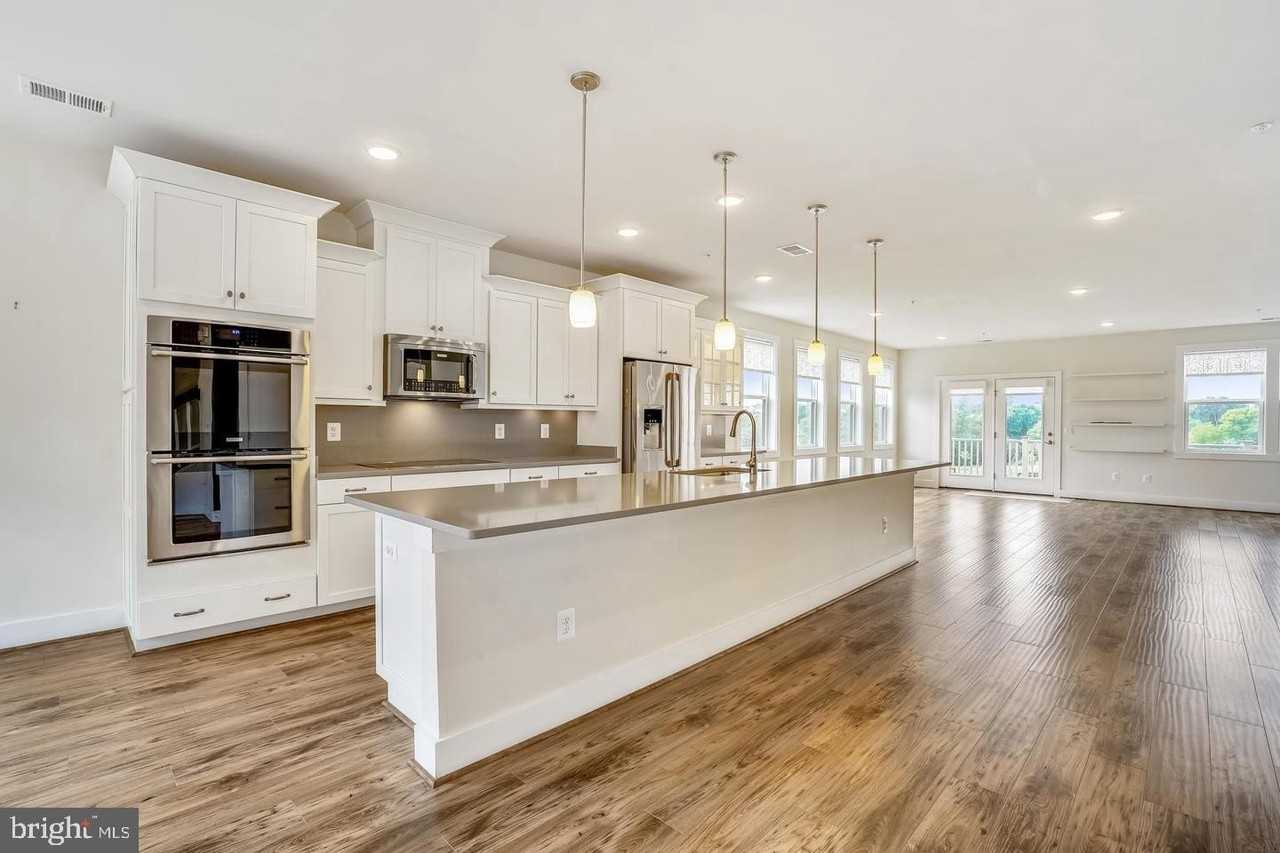 20569 Milbridge Ter - Photo 4 of 36