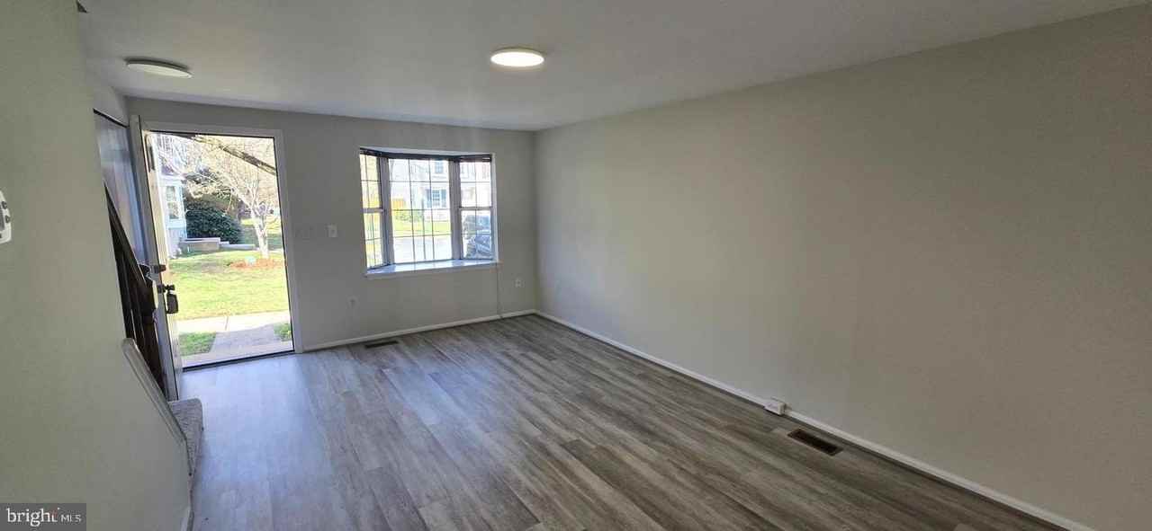 15 Asbury Way - Photo 4 of 19