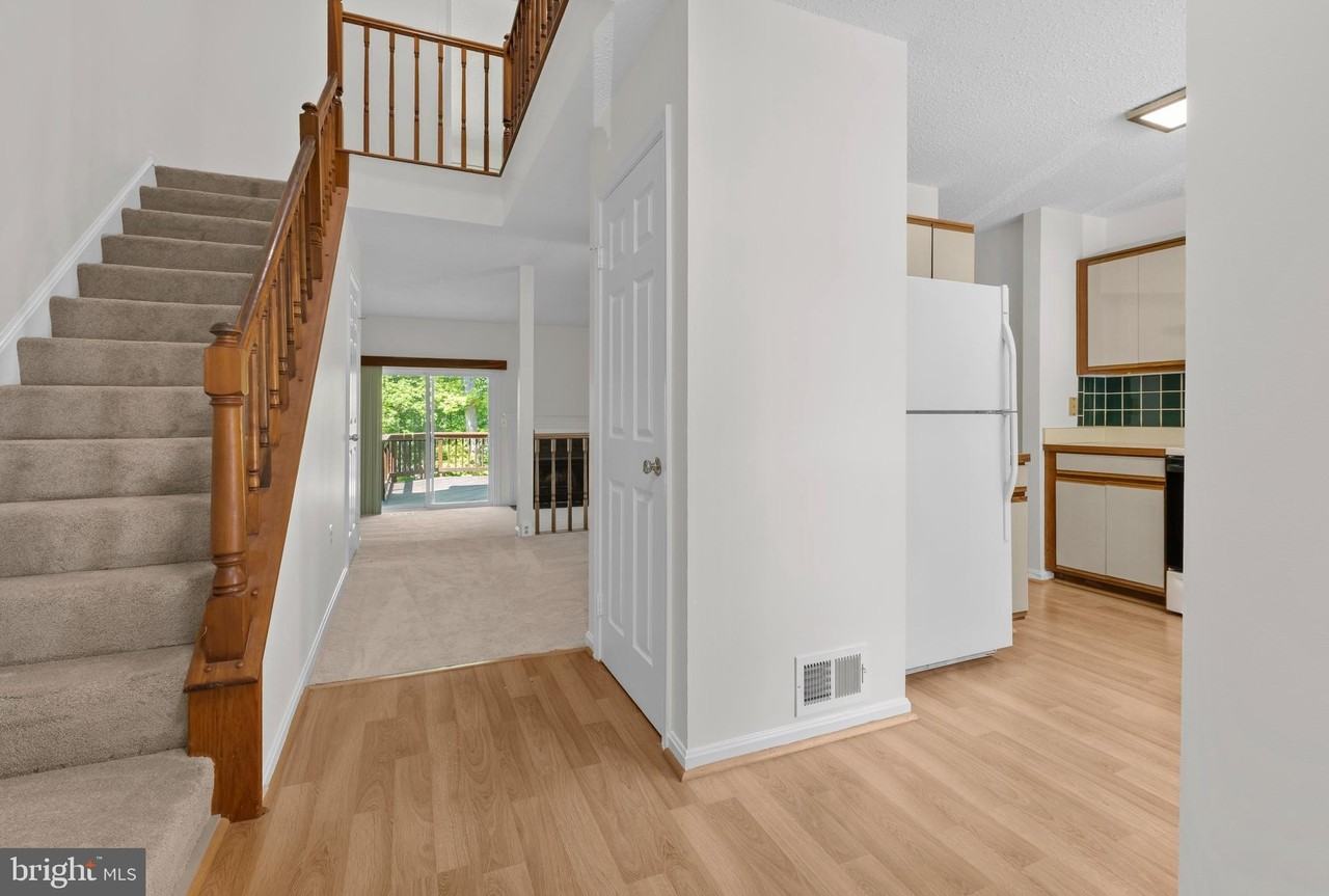 11513 Hill Meade Ln - Photo 6 of 43
