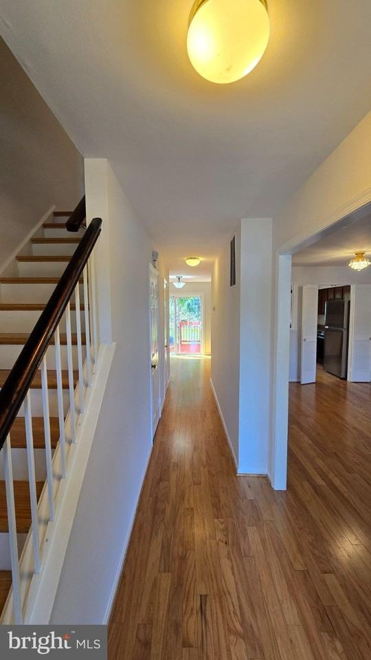 12151 Stallion Ct - Photo 3 of 24