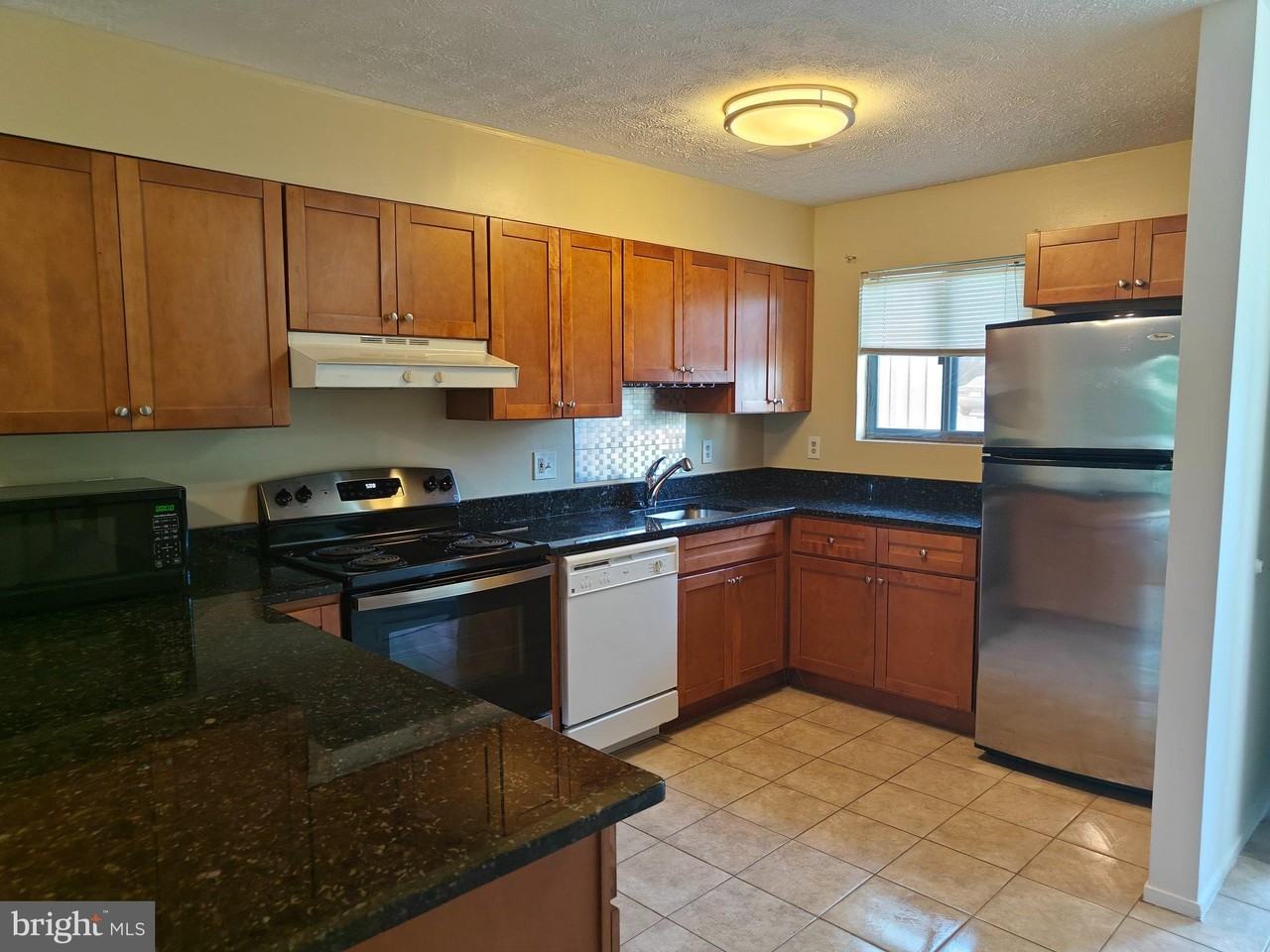 15245 Coachman Ter - Photo 3 of 20