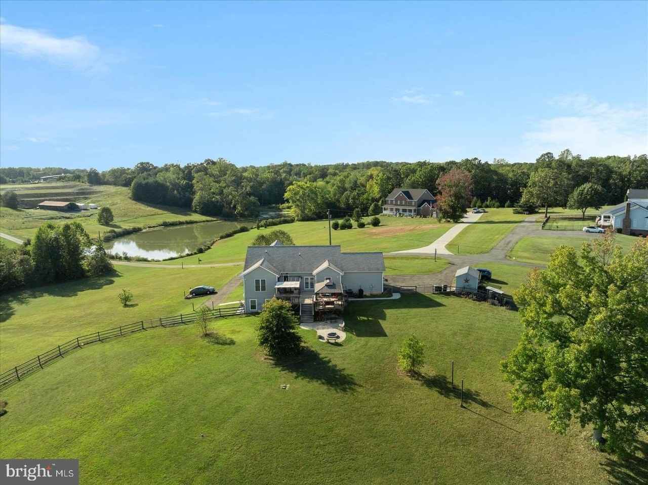 250 Lerose Dr - Photo 5 of 16