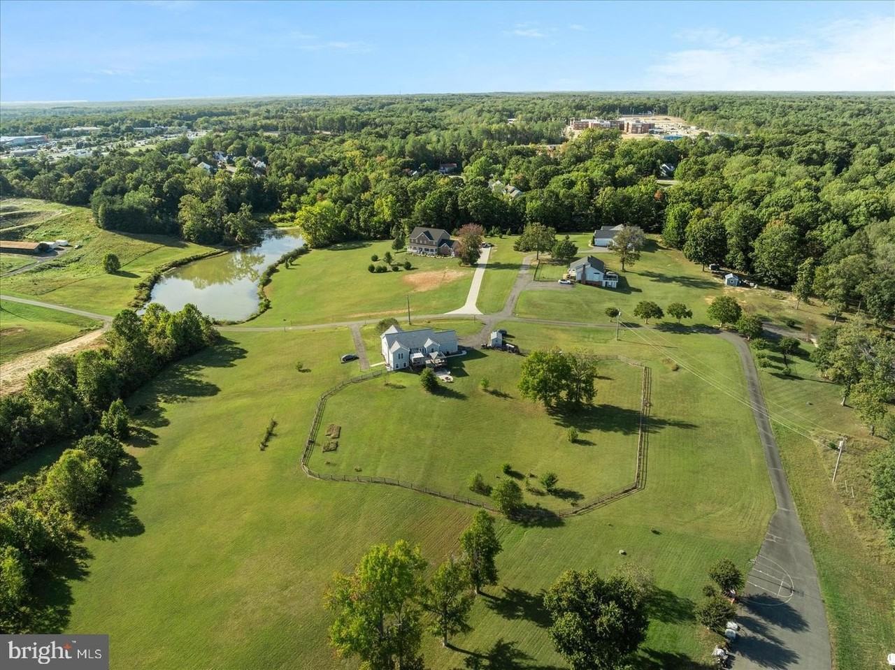 250 Lerose Dr - Photo 7 of 16