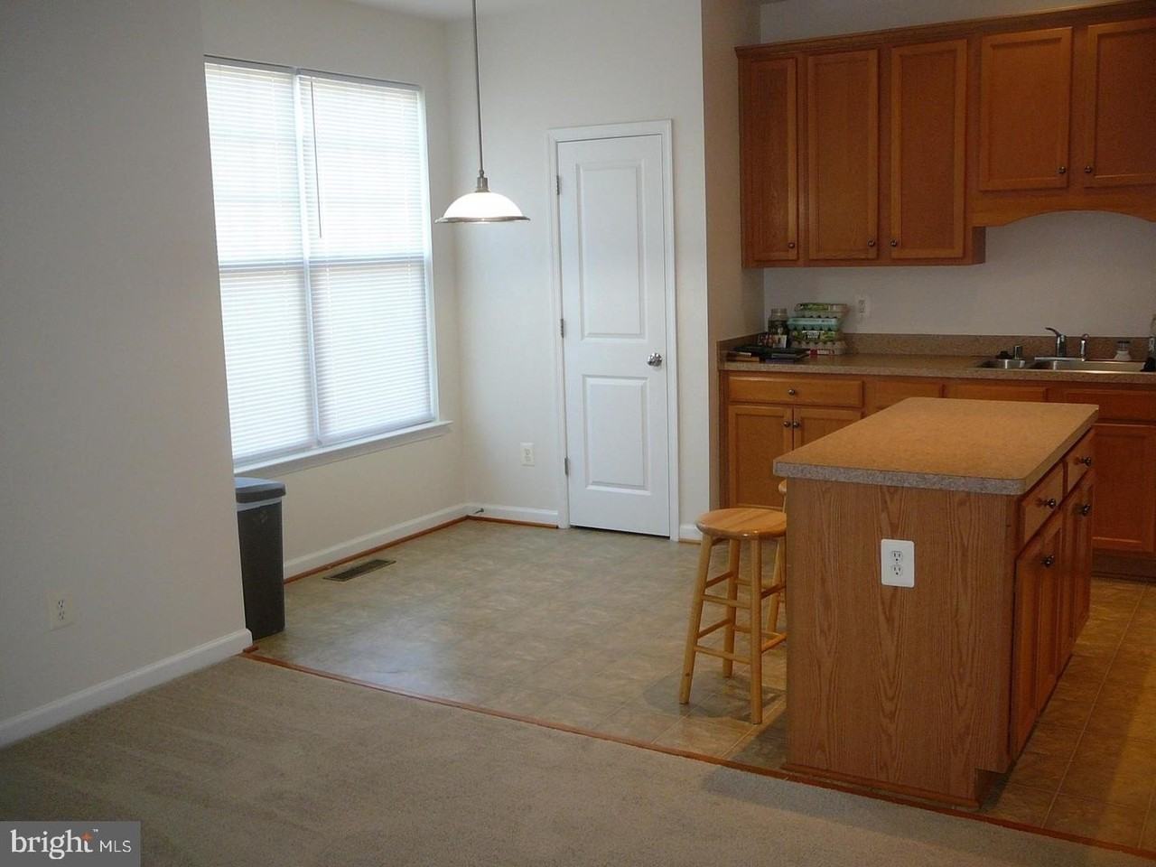 38 Pike Pl - Photo 4 of 31