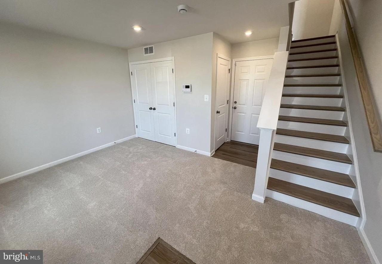94 Coolidge Ave - Photo 2 of 9