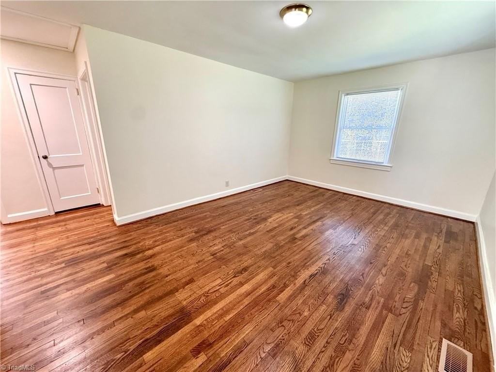 2735 Stratford Dr - Photo 3 of 27