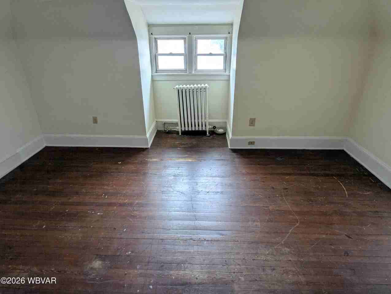 660 2nd Ave - Photo 7 of 10