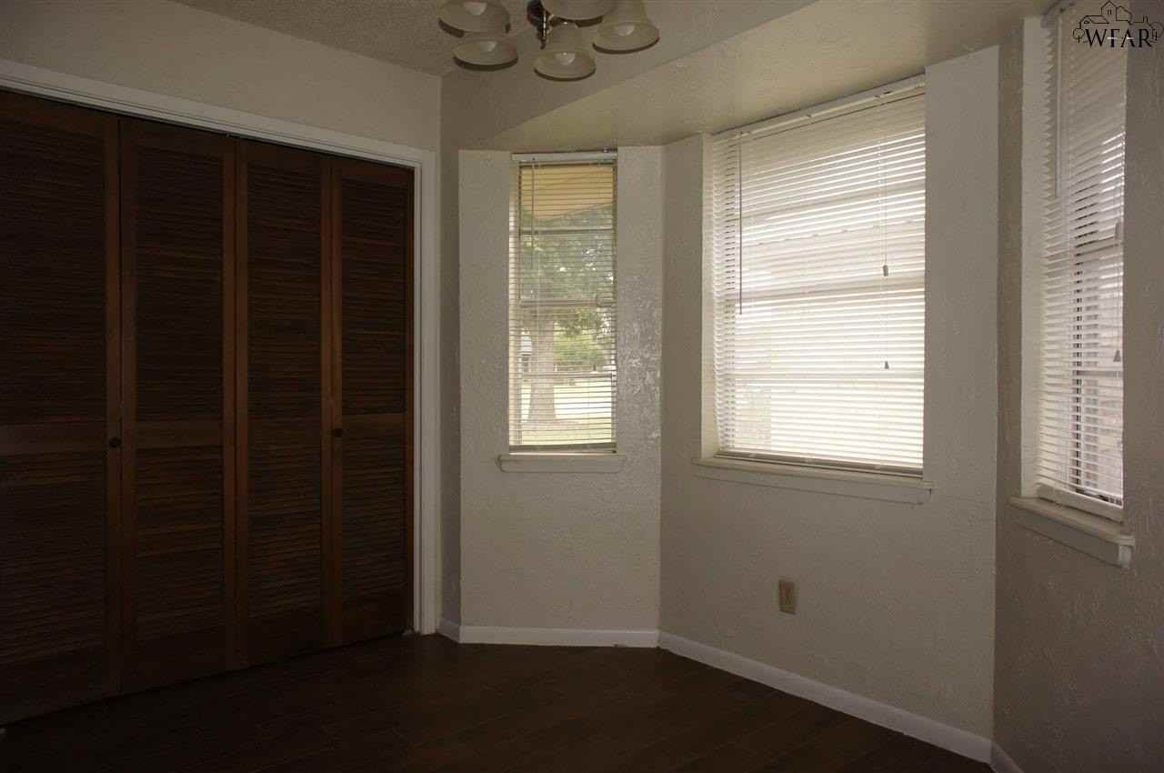 4613 Spring Shadow Dr - Photo 7 of 17