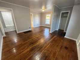featured image of 2202 Monroe St