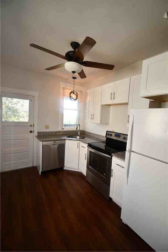 1322 Mississippi Ave #2B - Photo 5 of 16