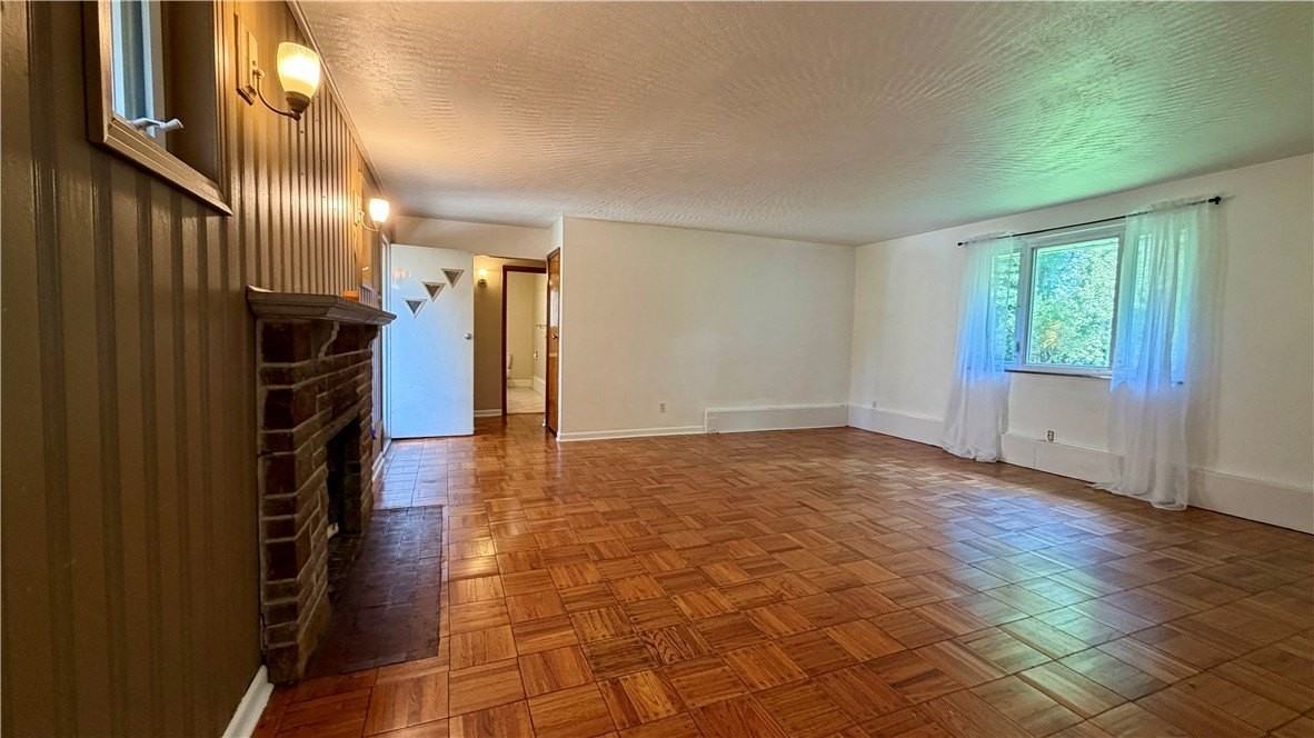 1053 Butler Rd - Photo 7 of 29