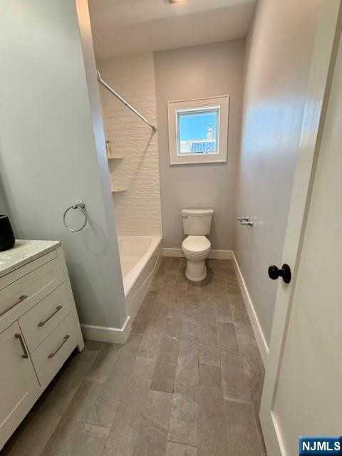 774 6th St ##2 - Photo 4 of 10
