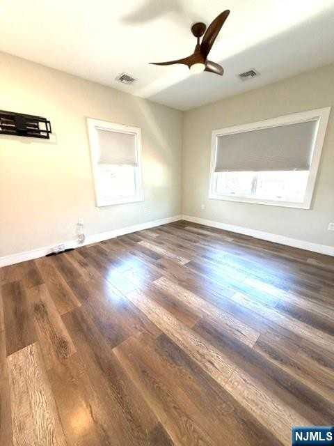 774 6th St ##2 - Photo 5 of 10