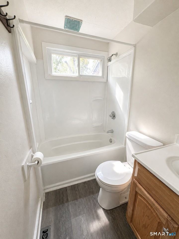 71 Freestone Ave - Photo 5 of 12