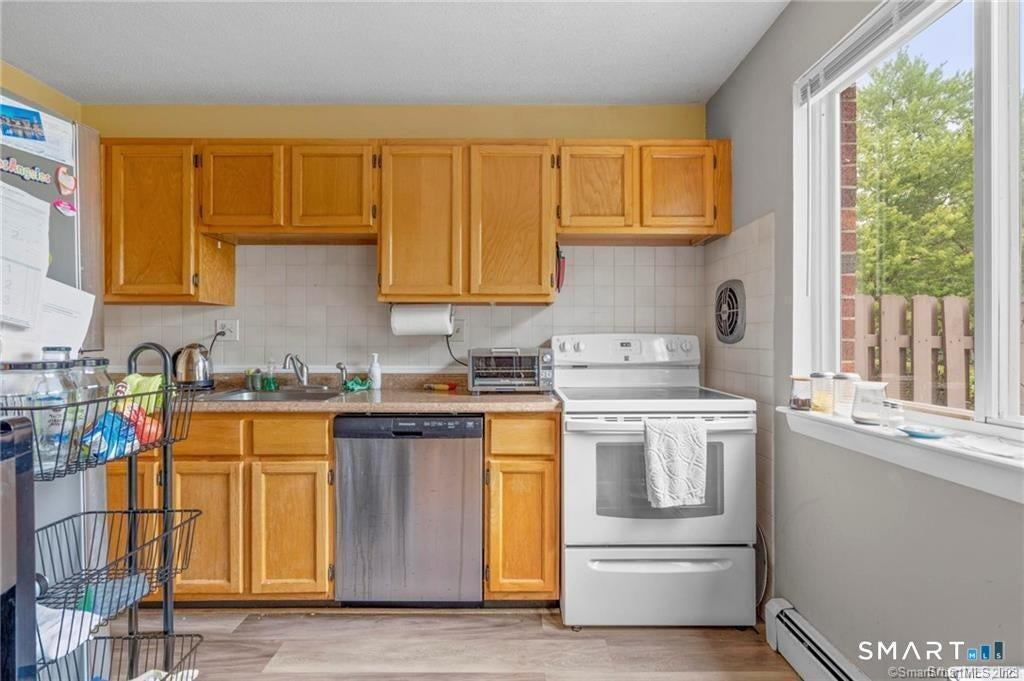 244 New Britain Ave - Photo 4 of 18