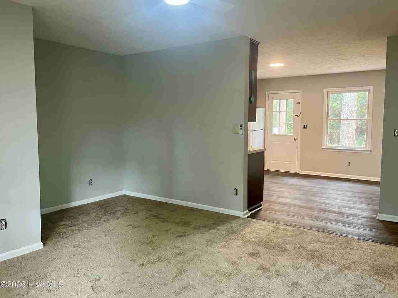 609 Longleaf Rd - Photo 3 of 20