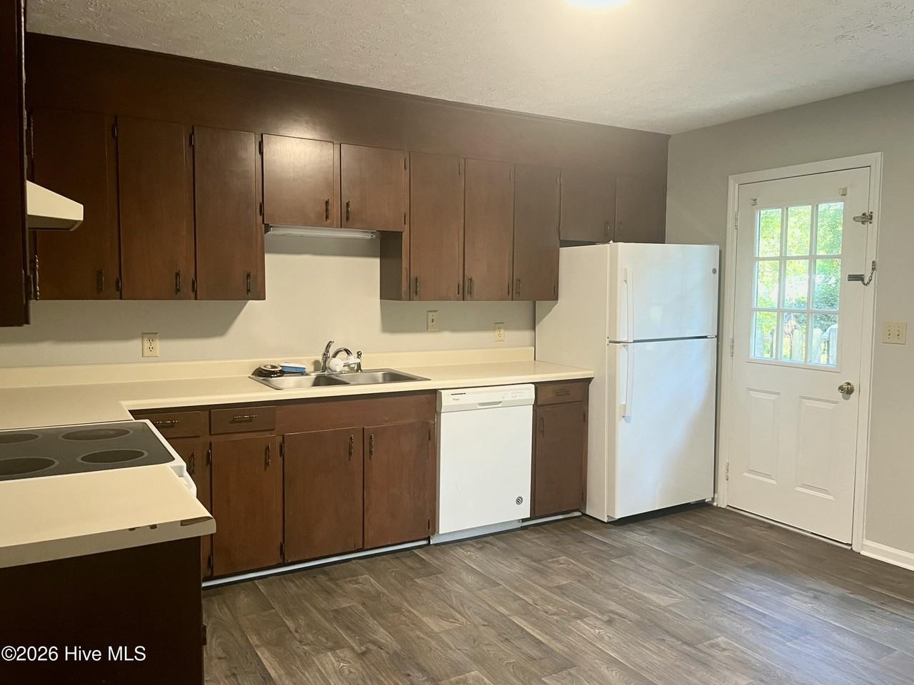 609 Longleaf Rd - Photo 6 of 20