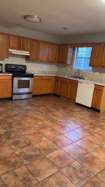 1 Holly Dr - Photo 3 of 12