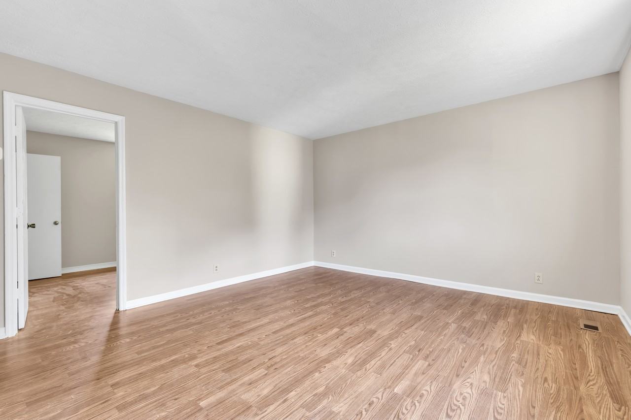 844 Circle Dr #844 - Photo 4 of 17