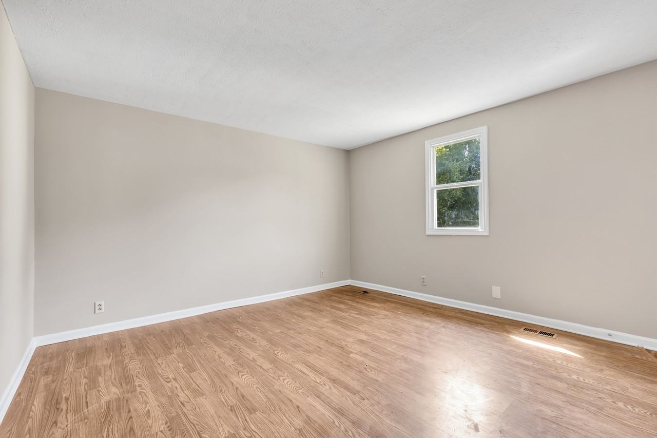 844 Circle Dr #844 - Photo 5 of 17
