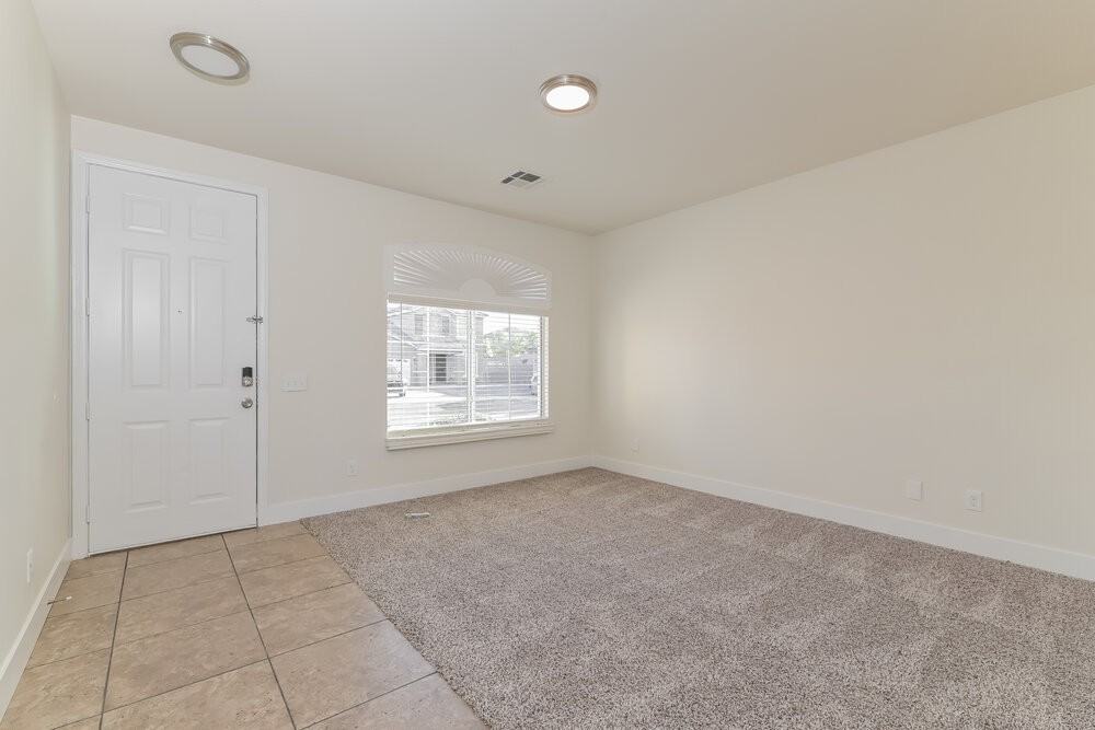 992 White Glacier Ave - Photo 5 of 17
