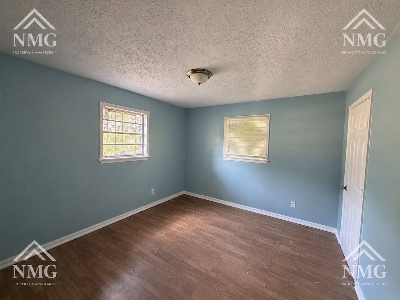 3380 Shady Oaks St #B - Photo 6 of 8