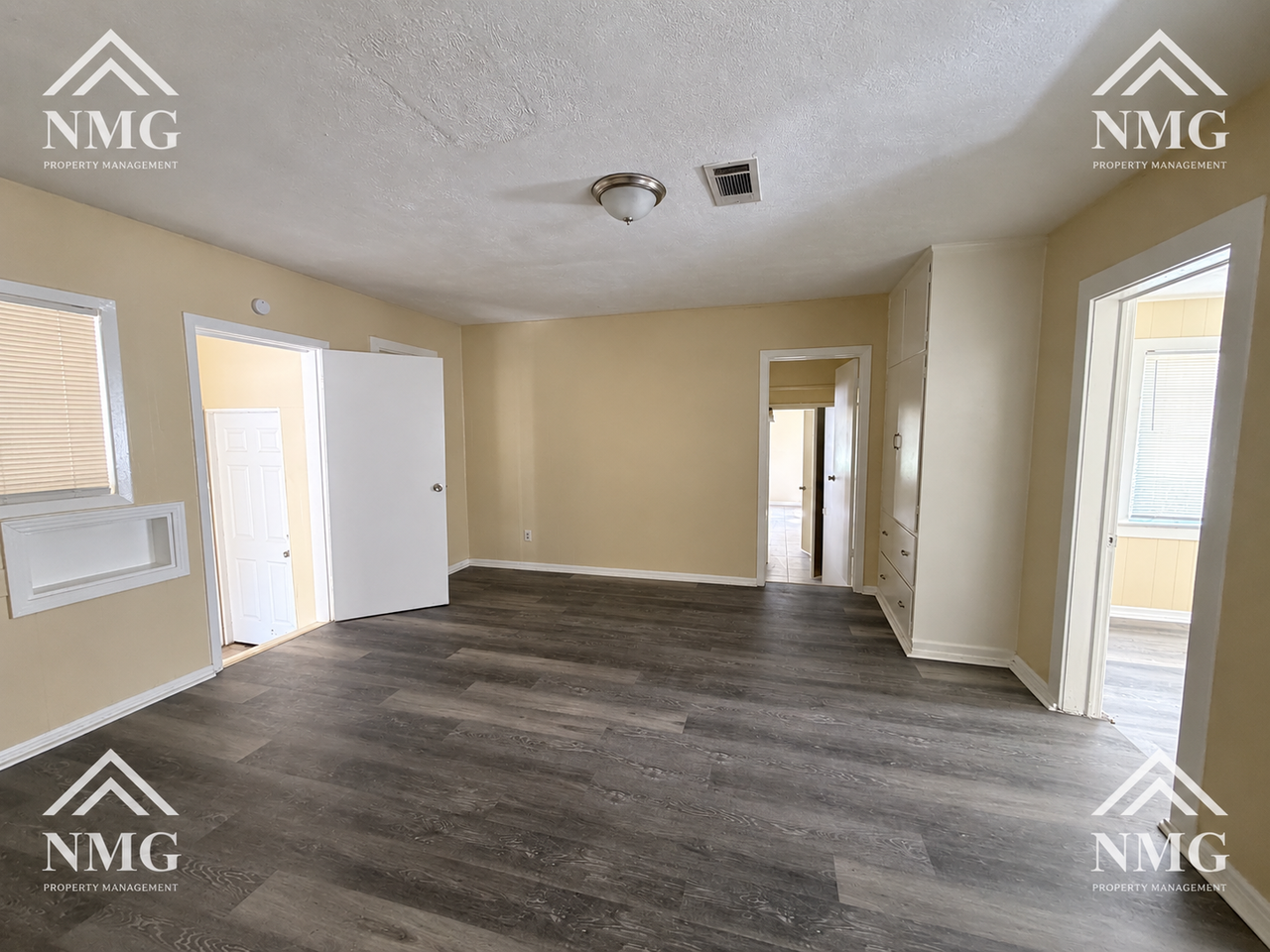 3511 Sykes Park Dr #1 - Photo 4 of 10