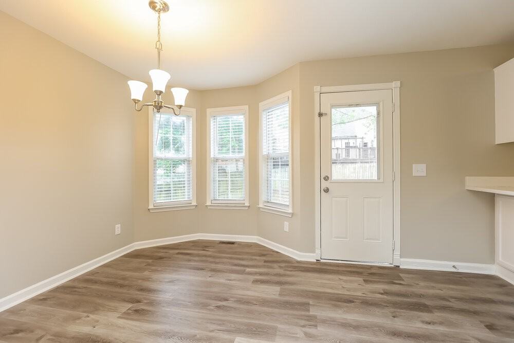 3904 Waterford Way - Photo 6 of 17