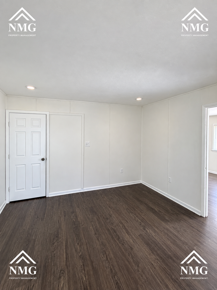 1069 Brookley St #1 - Photo 2 of 14