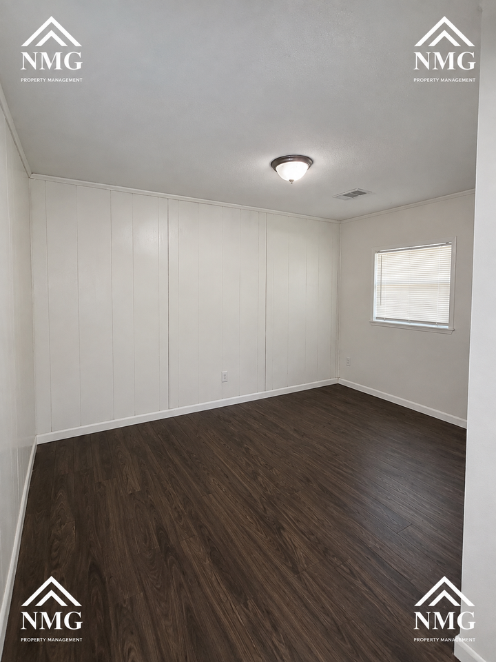 1069 Brookley St #1 - Photo 3 of 14