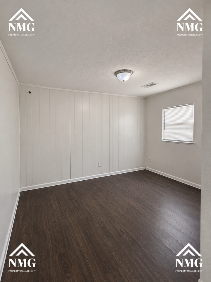 1069 Brookley St #1 - Photo 6 of 14