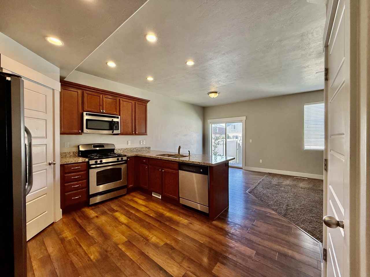6928 S Village River Ln #1 - Photo 4 of 35