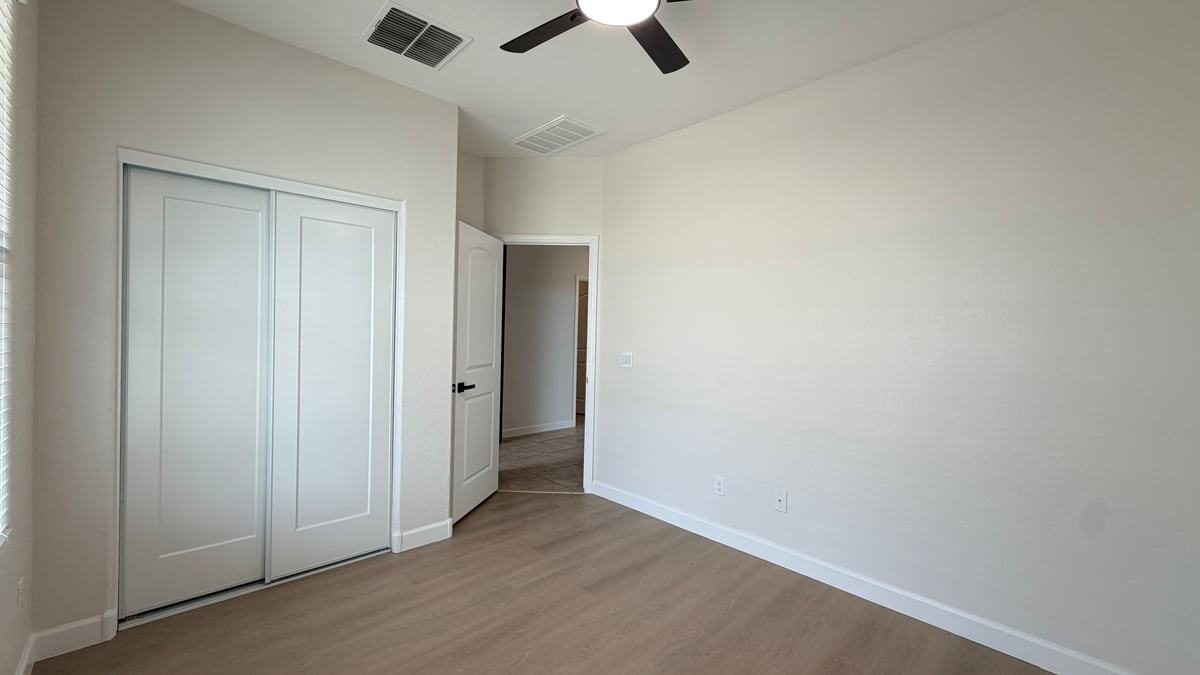 19081 N Piccolo Dr - Photo 7 of 26