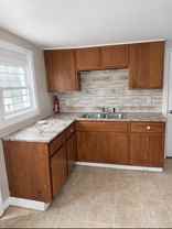 1233 W Monroe St #UPPER - Photo 1 of 1