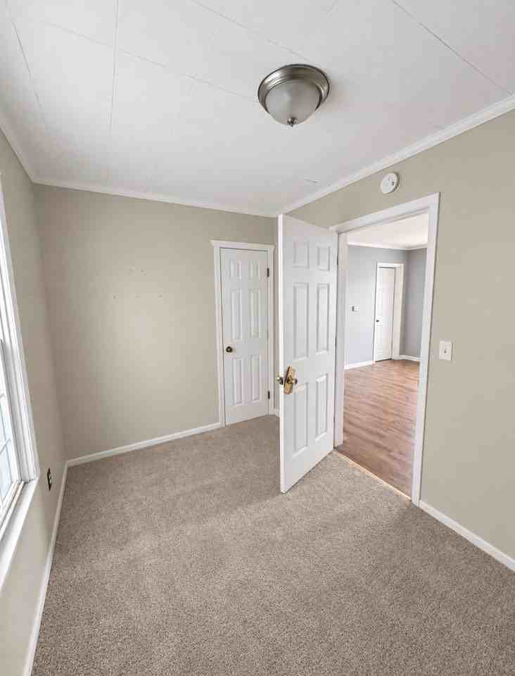 1233 W Monroe St - Photo 2 of 8