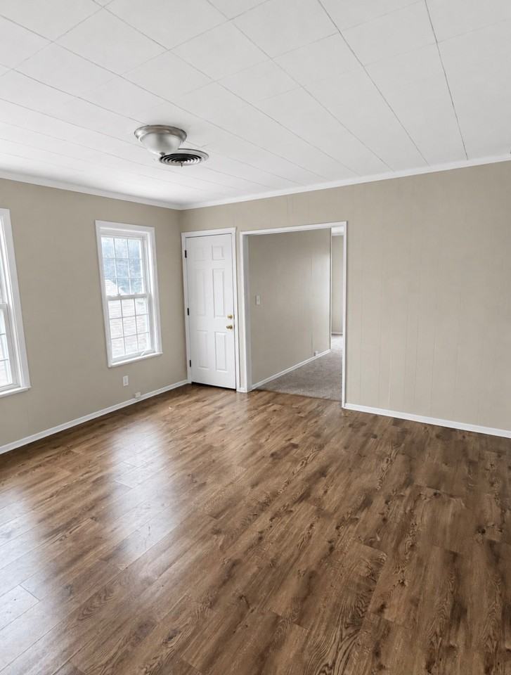 1233 W Monroe St - Photo 5 of 8