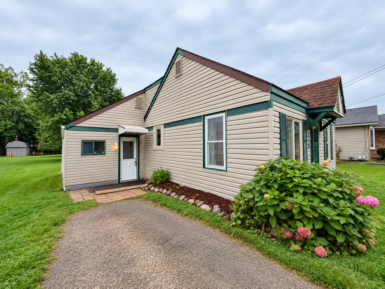 6030 Cotter Ave #1 - Photo 4 of 42