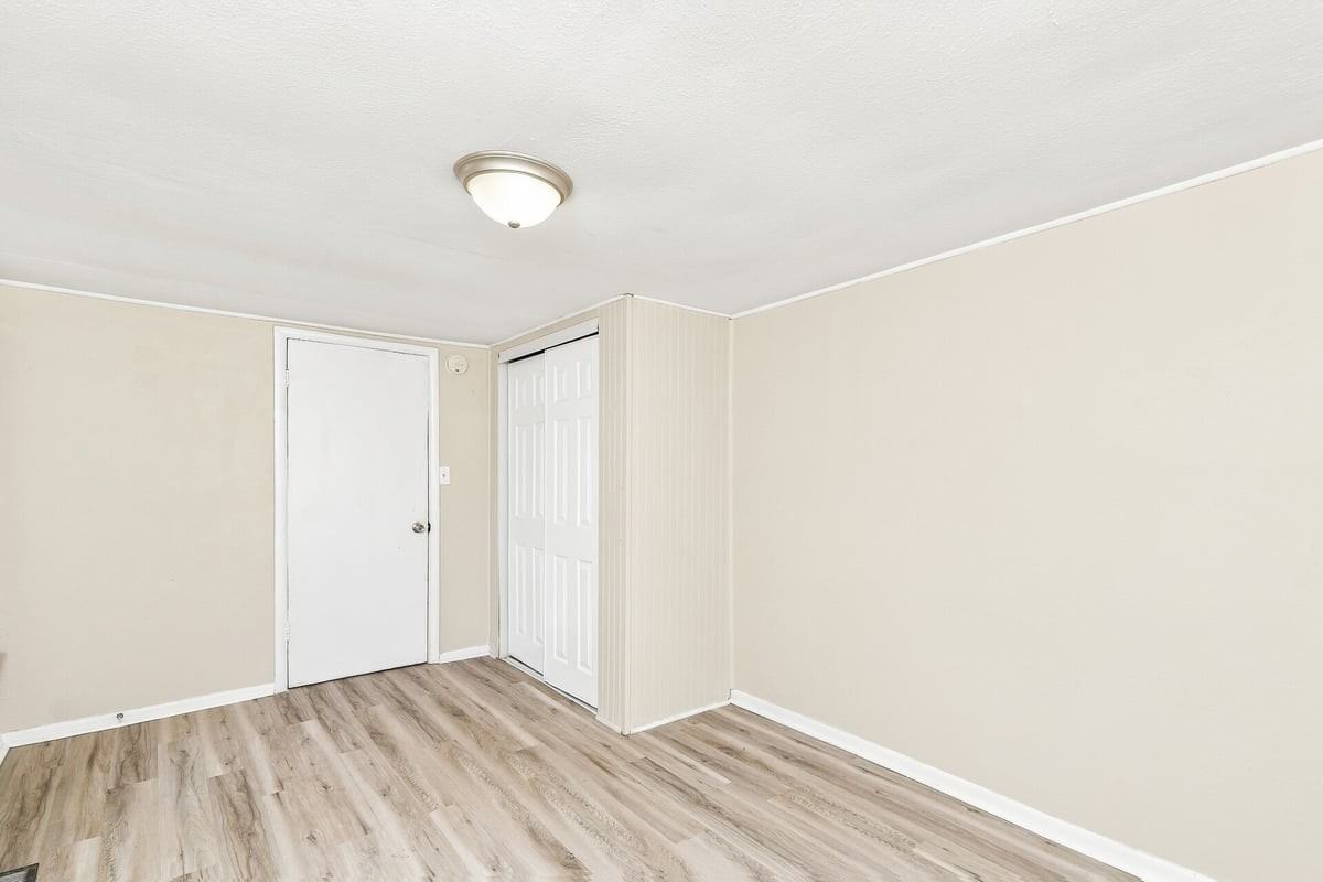 3816 W 59th St S - Photo 4 of 15