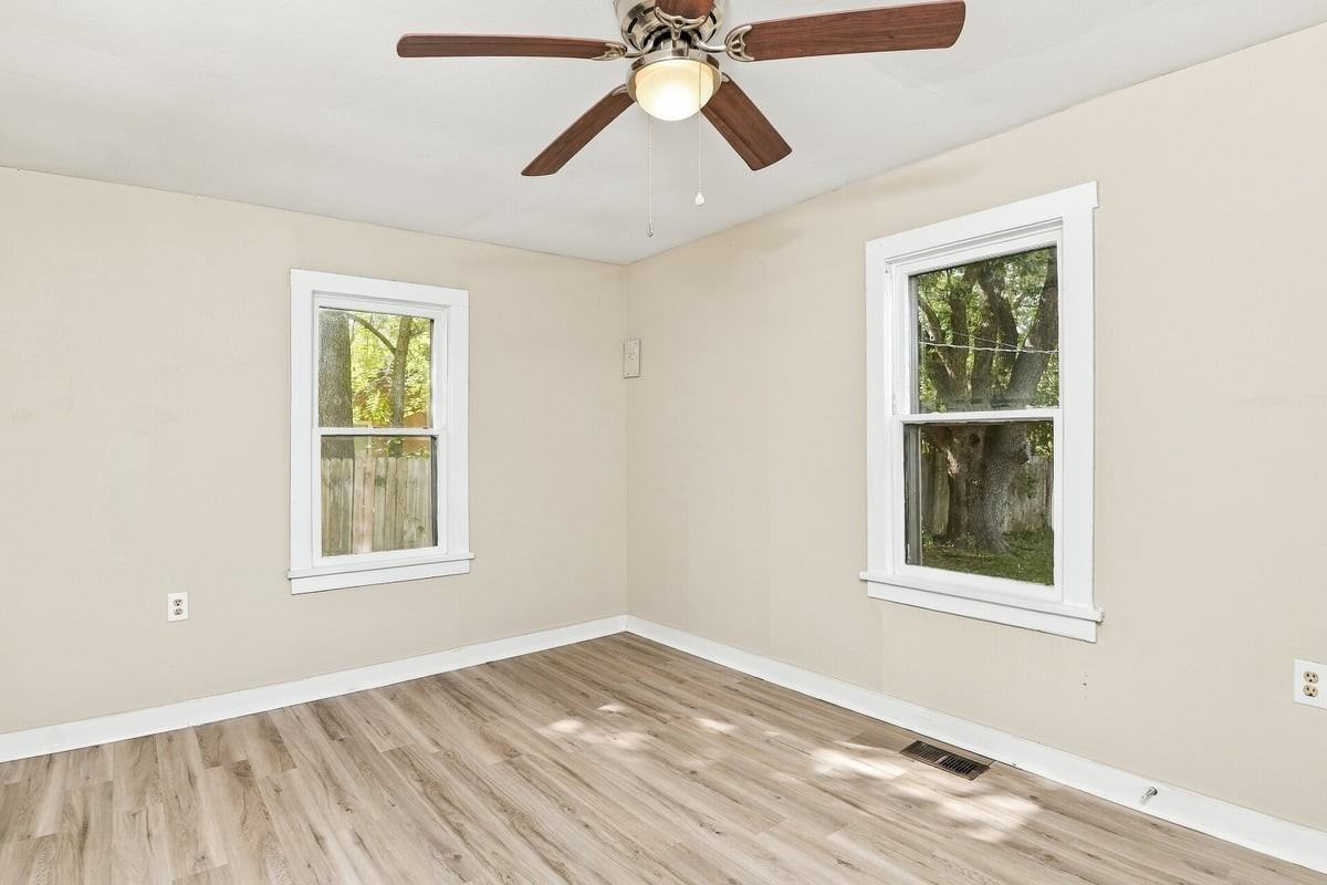 3816 W 59th St S - Photo 6 of 15