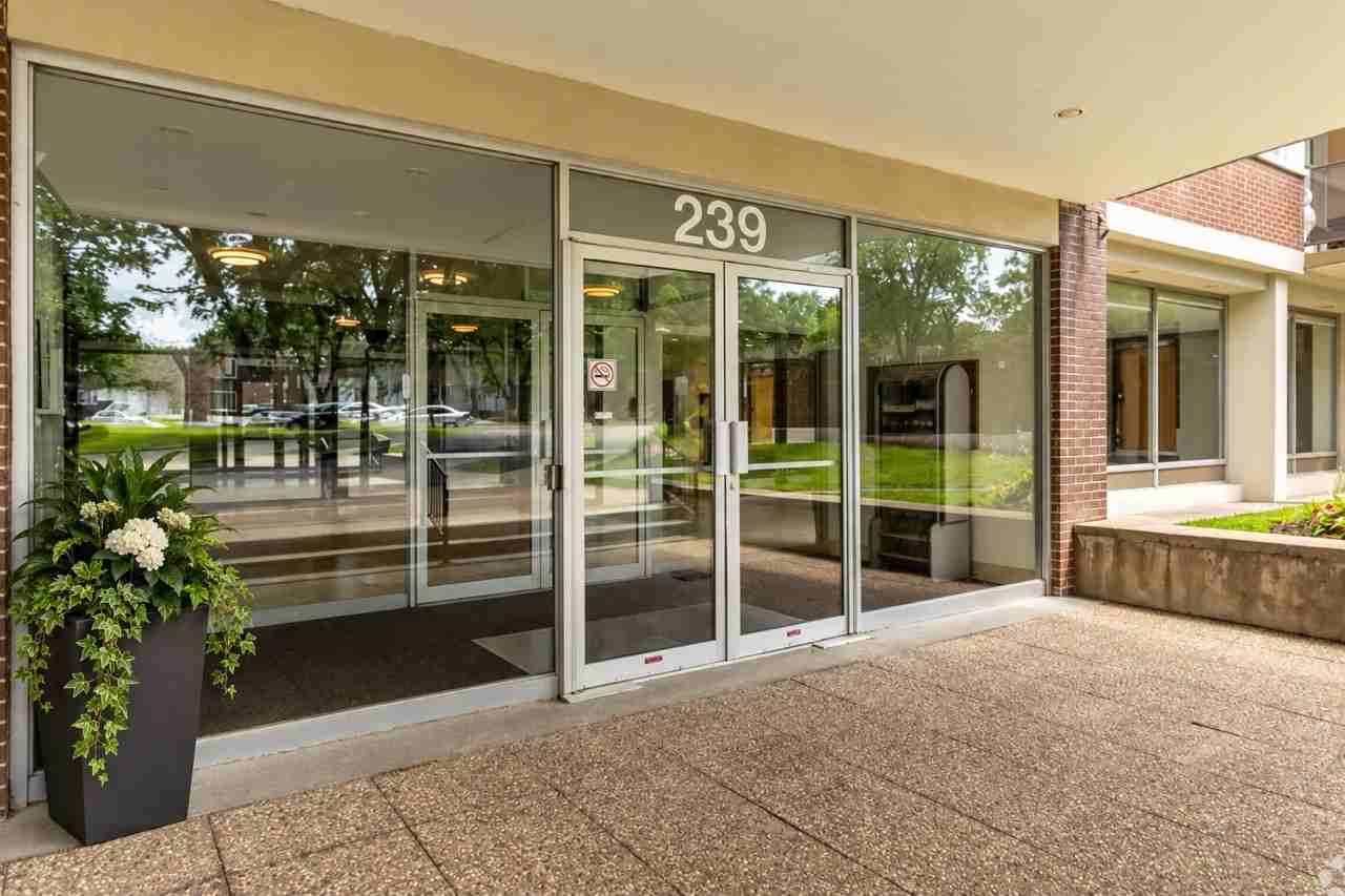 239 Boulevard Deguire - Photo 2 of 11