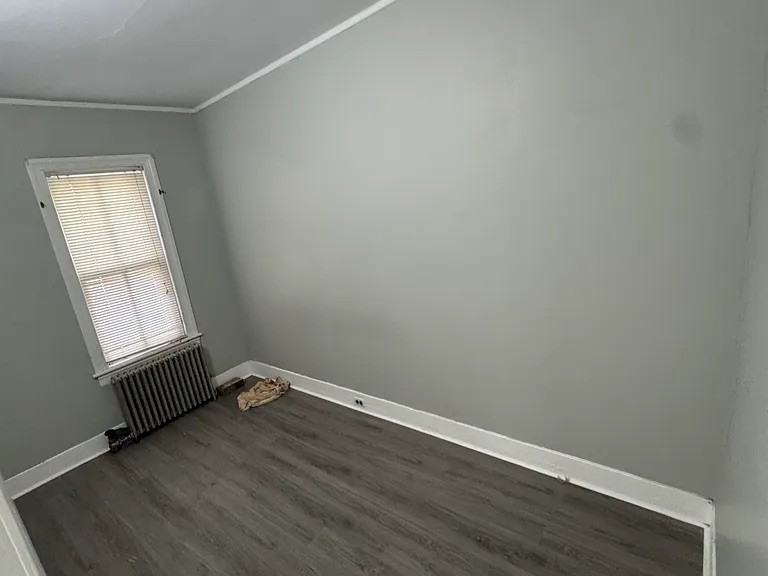 611 W Locust St - Photo 5 of 5