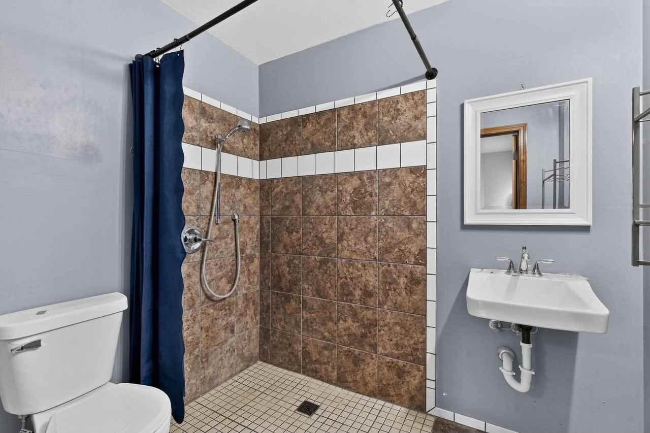 575 Taneycomo Rd - Photo 3 of 8