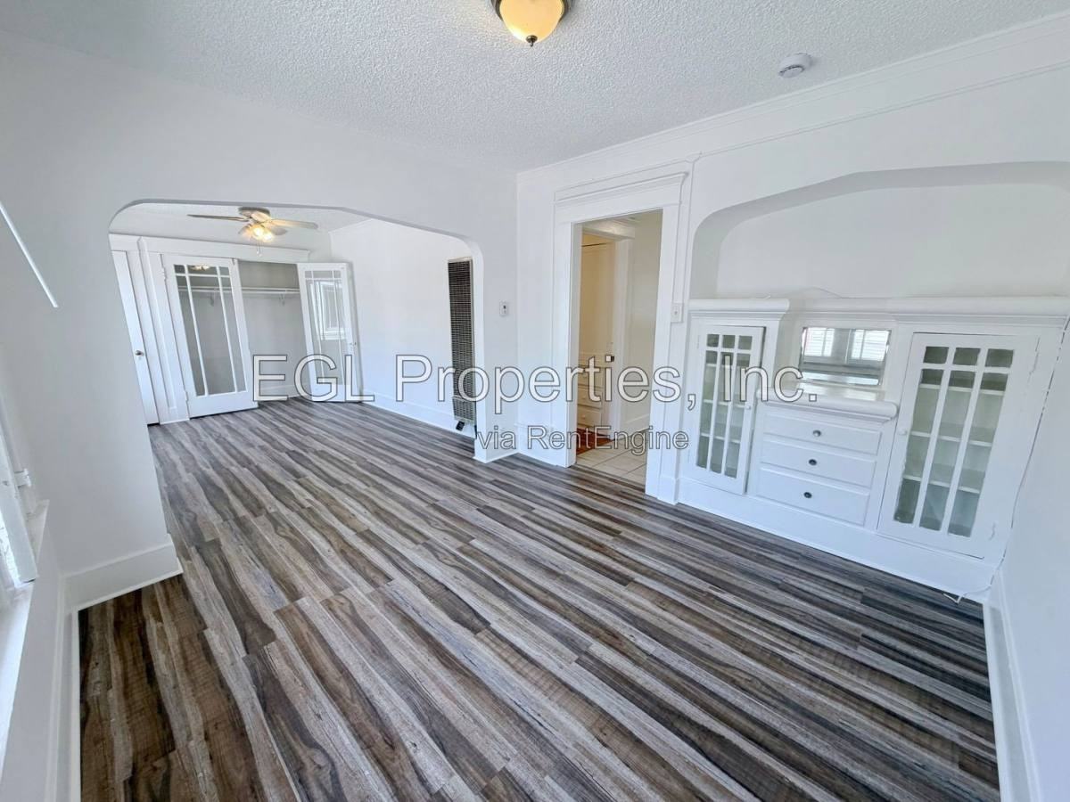 3521 1 2 Mont Clair St - Photo 3 of 10