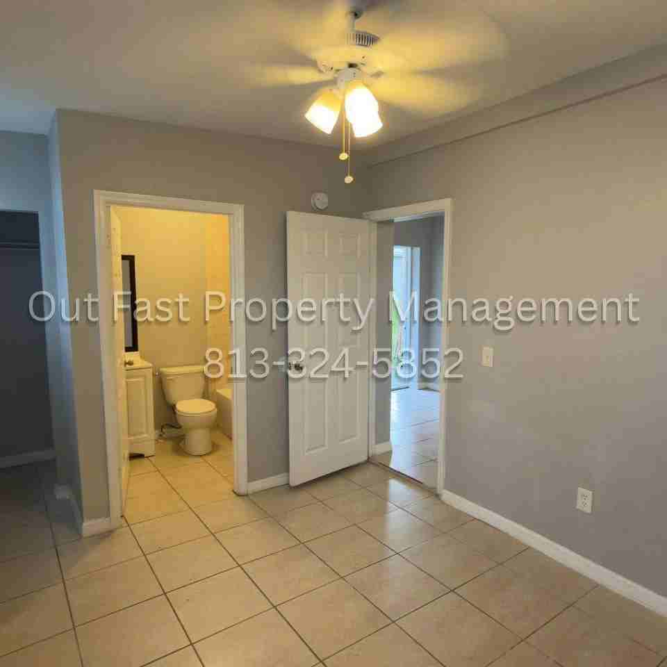 4611 N Hubert Ave #7 - Photo 7 of 7
