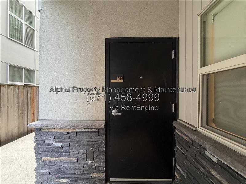 1545 Ne 41st Ave #102