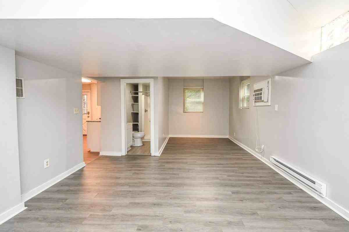 872 Clifton Crest Ter #3 - Photo 5 of 10