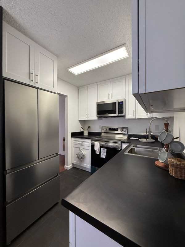 362 Belmont St ##2 - Photo 5 of 16